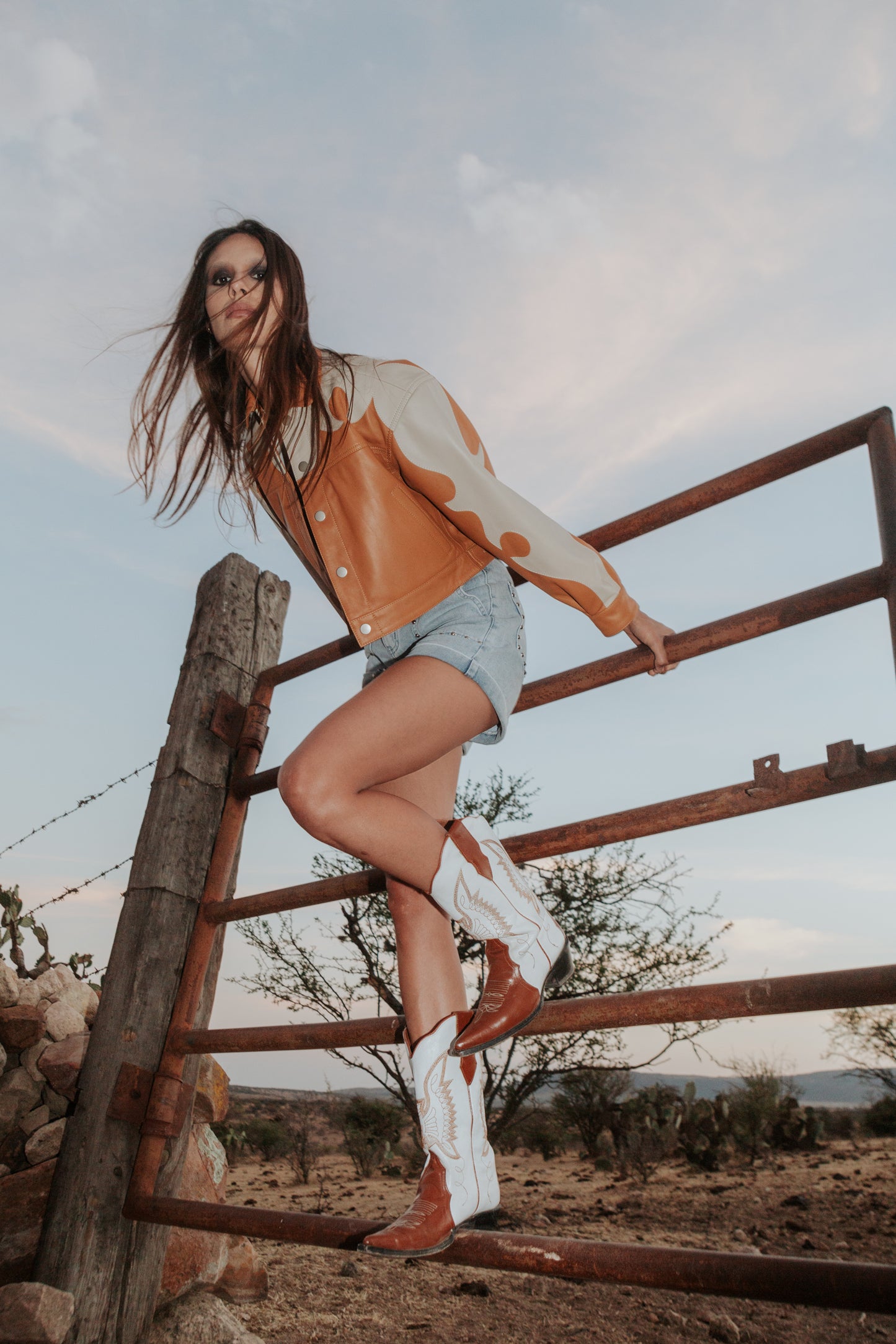 Jornada Duo Bone and Honey Boots