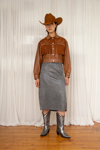 Chamarra en piel miel con estoperoles