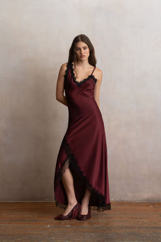 Slip Dress Asimétrico Tinto