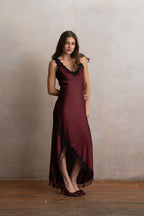 Slip Dress Asimétrico Tinto