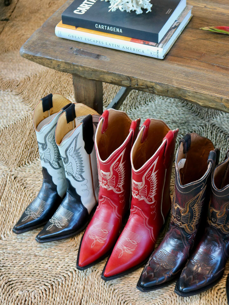 Jornada Black Cherry Boots