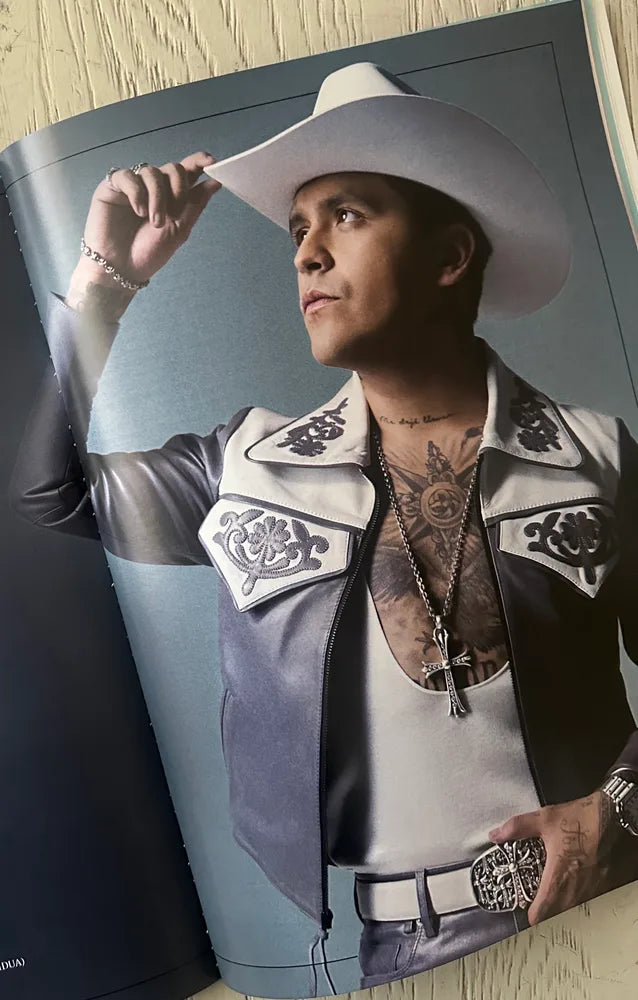 Christian Nodal con piezas de Montserrat Messeguer