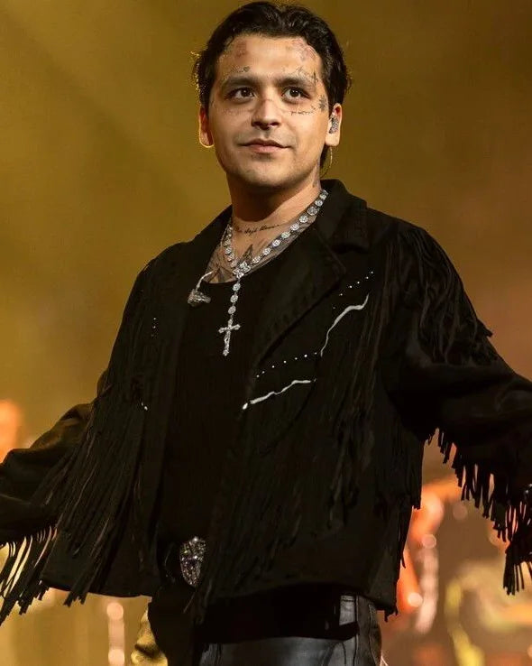 Christian Nodal con piezas de Montserrat Messeguer