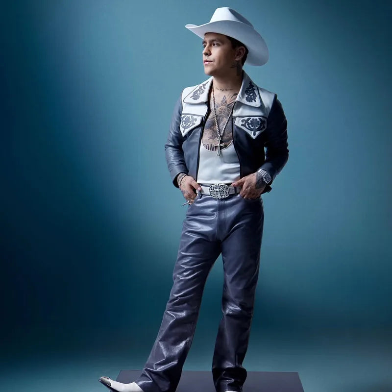 Christian Nodal con piezas de Montserrat Messeguer