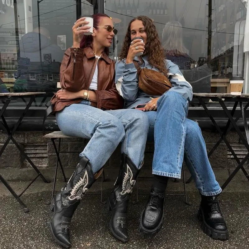 Dua Lipa con piezas de Montserrat Messeguer