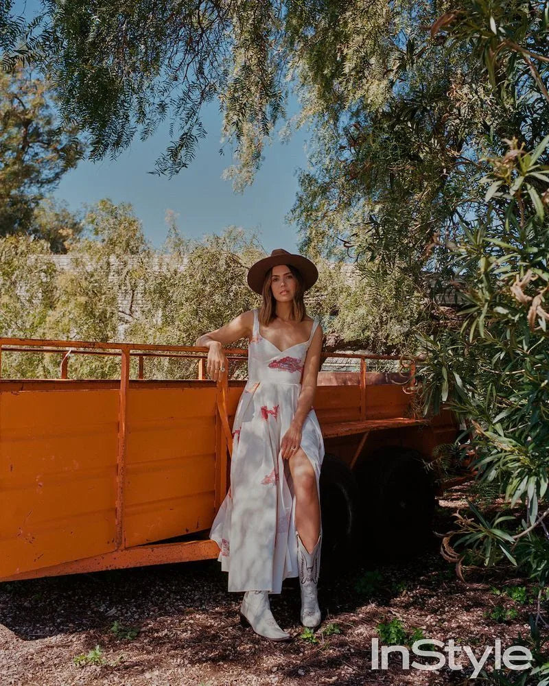 Mandy Moore con piezas de Montserrat Messeguer